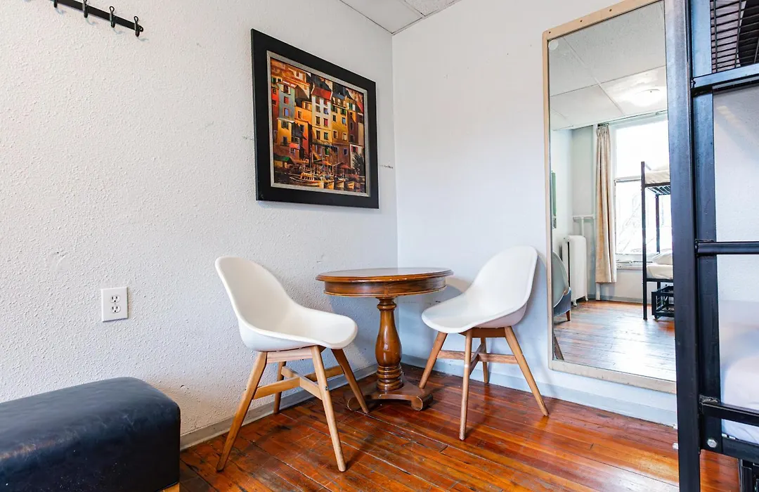 The Cambie Hostel Gastown-1